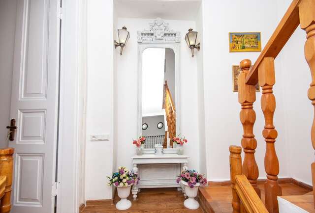 Отель Lowell Hotel Тбилиси-22