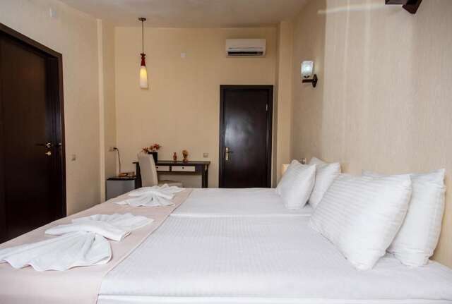 Отель Lowell Hotel Тбилиси-52