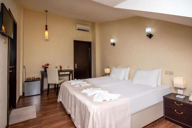 Отель Lowell Hotel Тбилиси-53